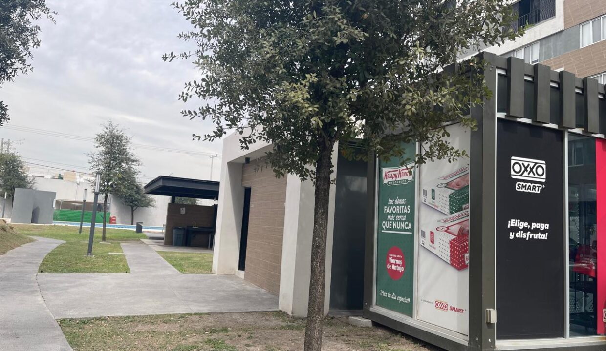 WhatsApp Image 2025-09-15 at 09.17.33 (1)