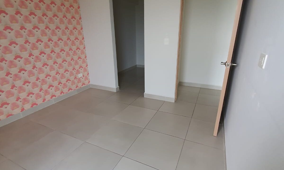 WhatsApp Image 2025-09-15 at 09.17.35